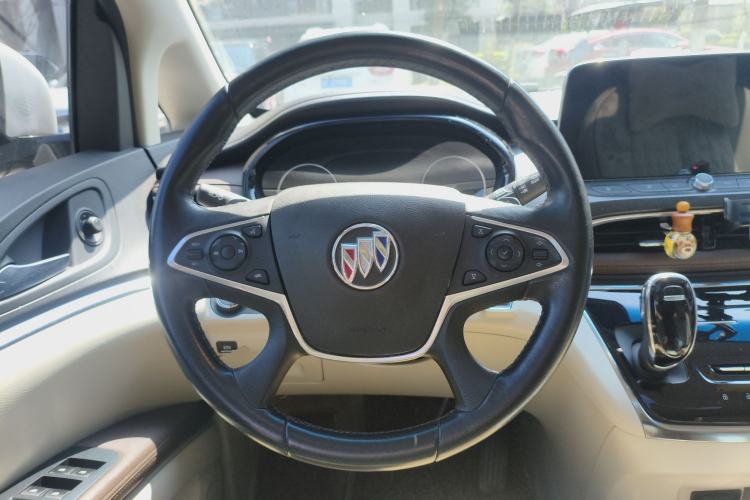 Used Buick GL8 2021 Land Cruiser Executive Class 652T Luxury Model