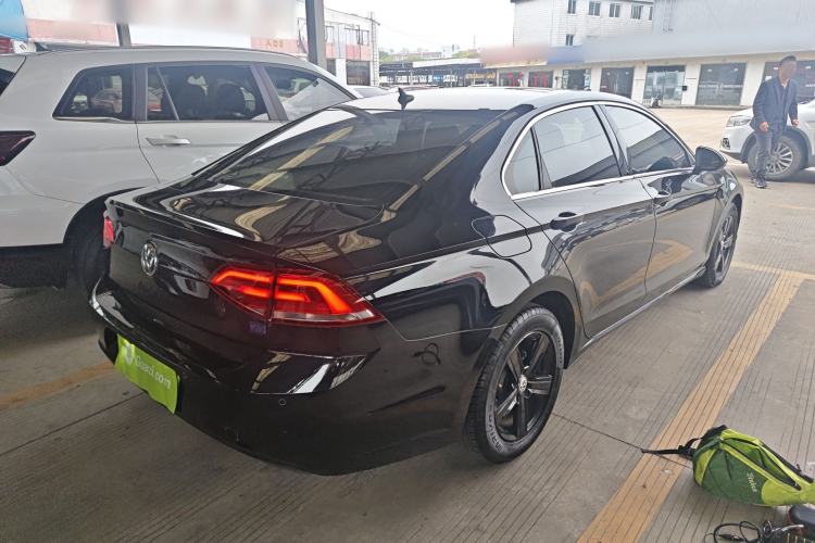 Used Volkswagen Lamando 2017 230TSI DSG Fashion Edition
