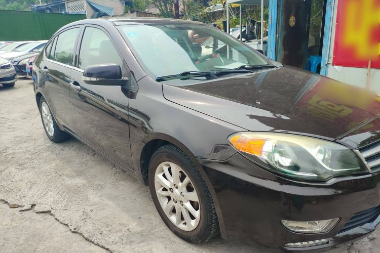 Used Soueast V5 Lingzhi 2014 1.5L Manual Sytle Xuya
