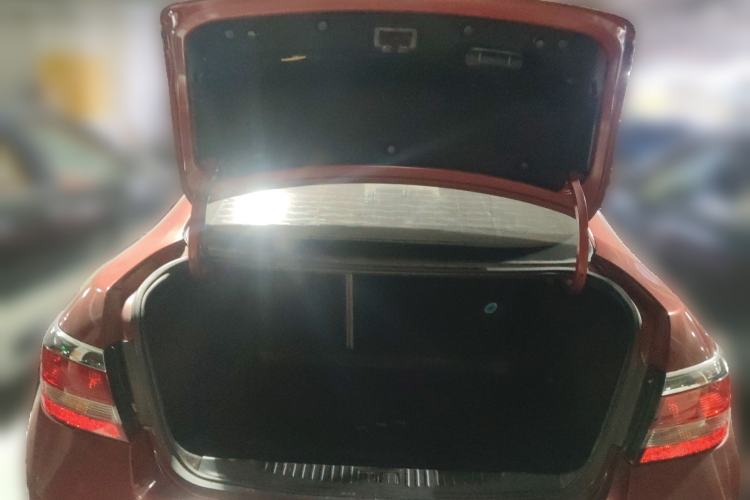 Used Buick GT 2011 GT 1.8L Automatic Fashion Edition Leather Model Trunk