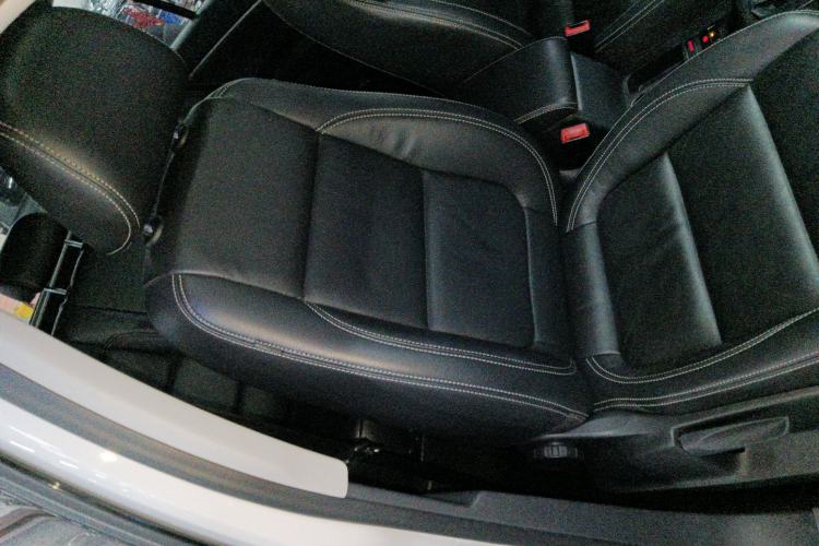 Used Volkswagen Tiguan 2017 300TSI Automatic Two-Wheel Drive Silk Road Comfort Edition Right Front Seat