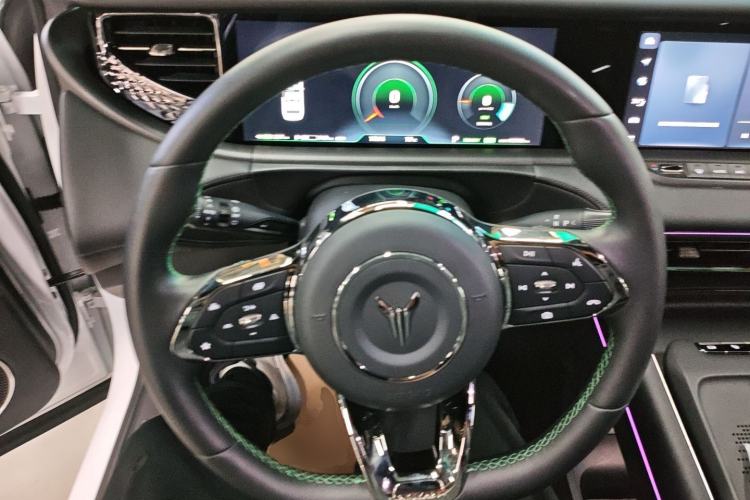 Used VOYAH FREE 2025 318 318 km Rear-Drive Touring Edition
