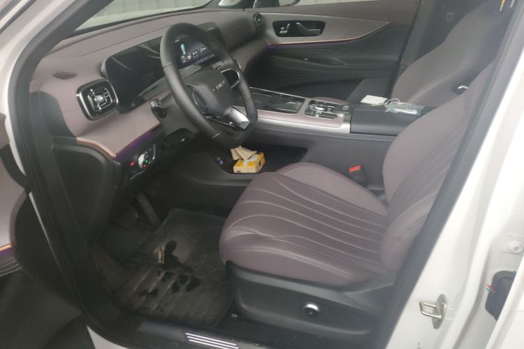 Used Chery Tiggo 9 2025 2.0T Automatic Two-Wheel Drive Luxury Edition 5 Seats
