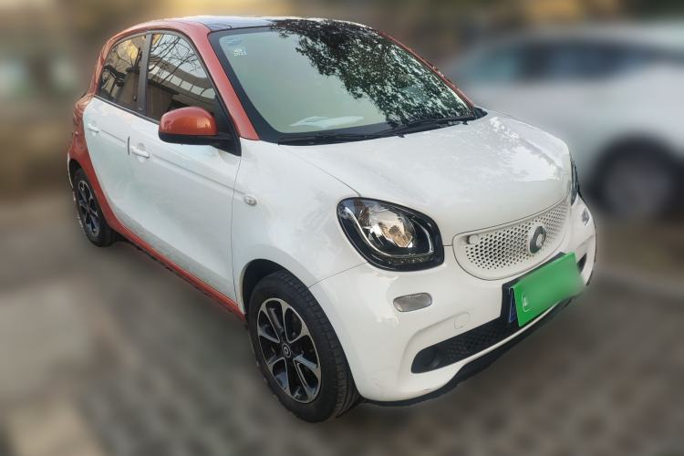 Used smart forfour 2016 1.0L 52 kW Passion Edition Front Right 45 Deg