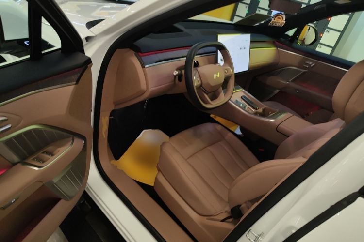 Used ONVO Luxeed L90 2025 Model—Max Six-Seater Version Driver Seat