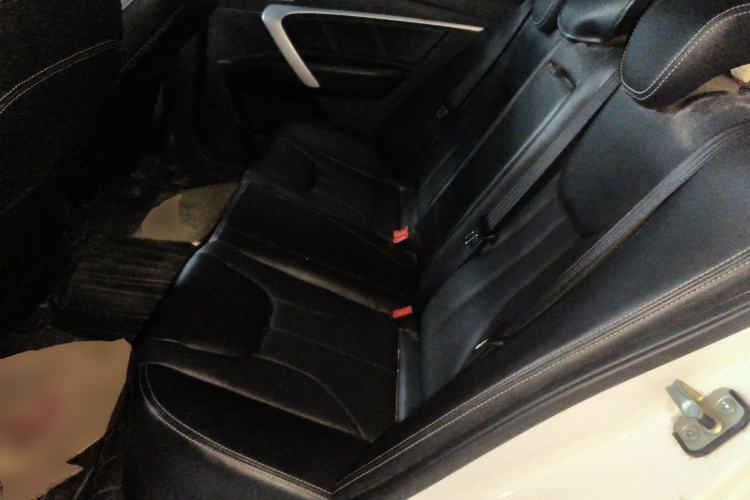 Used Geely Auto Emgrand 2016 Sedan 1.5L CVT Upward Version Left Rear Seat