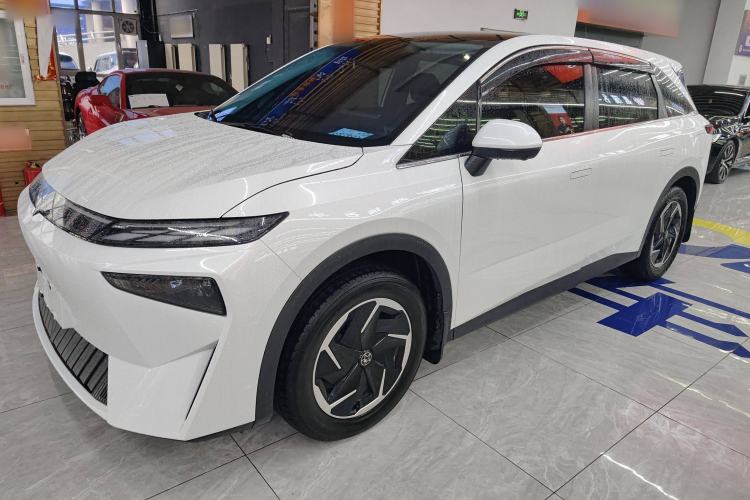 Used Venucia VX6 2023 520 Air