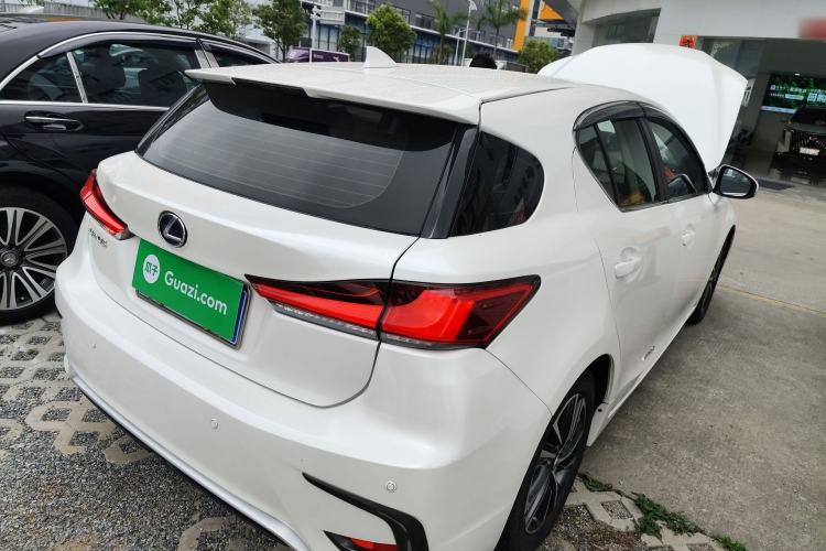 Used Lexus CT 2017 CT200h Elite Edition Monotone China VI
