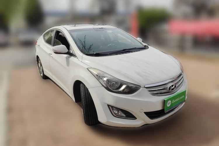 Used Hyundai Elantra (5th Generation / Langdong) 2012 1.6L Manual Leading Model Front Right 45 Deg