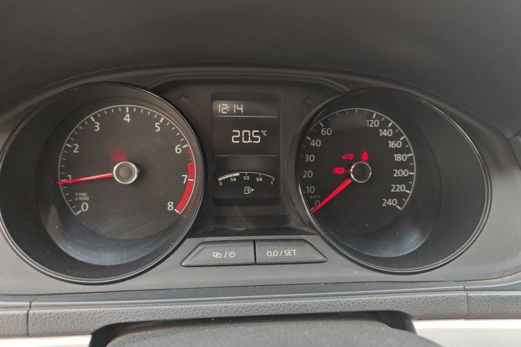 Used Volkswagen Lavida 2015 1.6L Manual Fashion Edition
