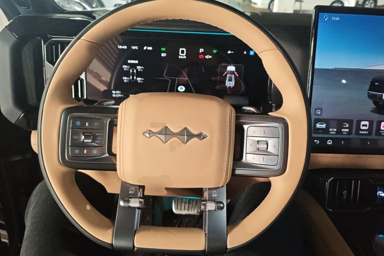 Used Formula Leopard 8 2025 Smart & Brave Flagship Edition 6 Seats Steering Wheel