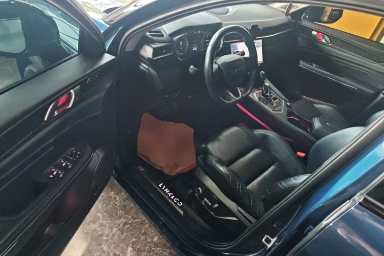 Used Lynk & Co 05 2020 2.0TD Two-Wheel Drive Shine Halo