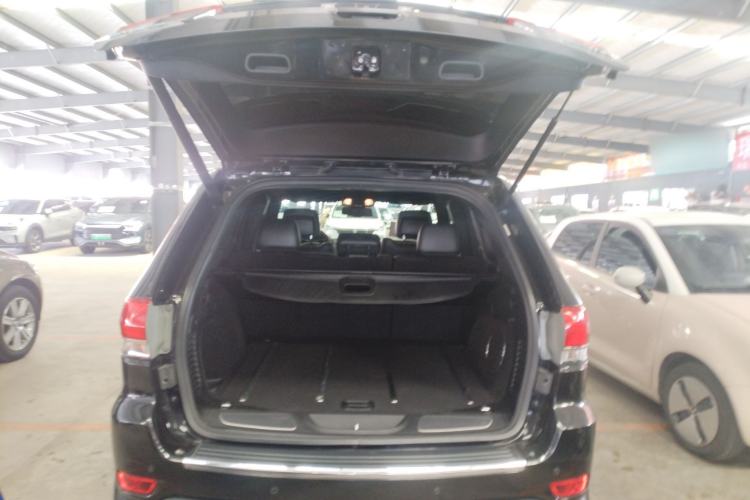 Used Jeep Grand Cherokee 2014 3.0L Comfort Navigation Edition