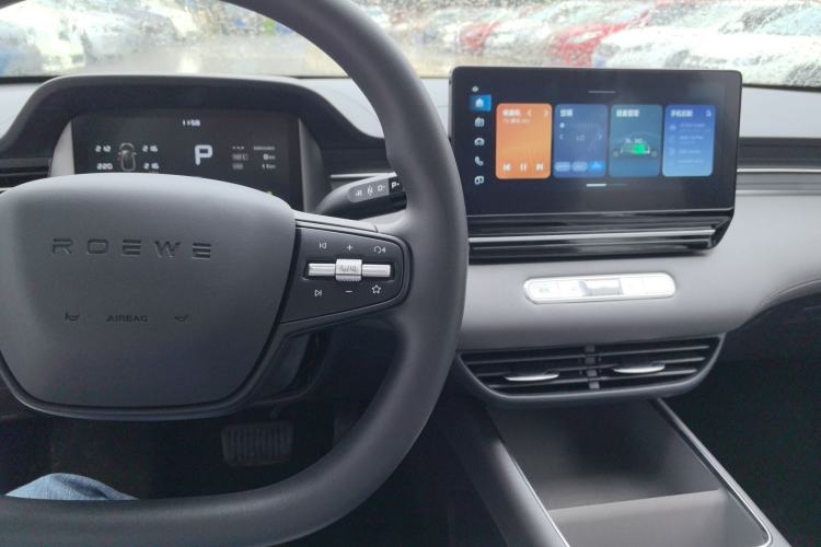 Used Roewe D6 2025 450 km Premium Edition Center Console