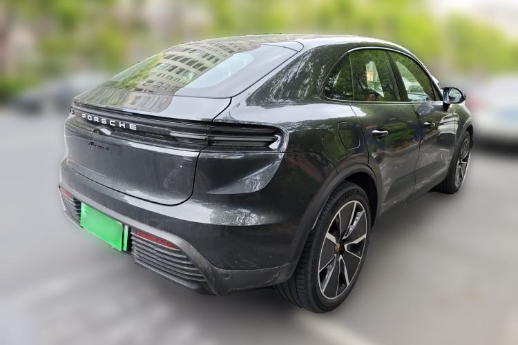 Used Porsche Macan 2024 Macan 4 Rear Right 45 Deg