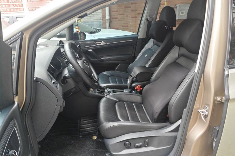 Used Volkswagen Golf Sportsvan 2016 280TSI Automatic Luxury Model Left Front Seat