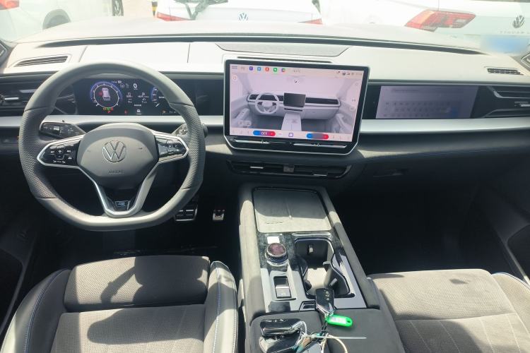 Used Volkswagen Teramont 2025 Tiguan Pro 450TSI Four-Wheel Drive Summit Edition
