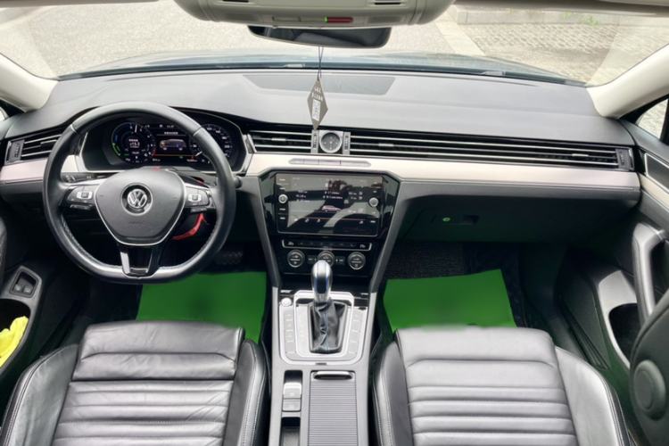 Used Volkswagen Variant New Energy 2019 GTE model
