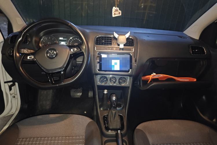 Used Volkswagen Polo 2016 1.6L Automatic Comfort Model
