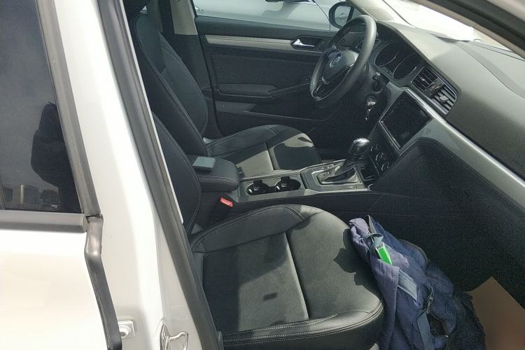 Used Volkswagen Lamando 2015 230TSI DSG Fashion Edition
