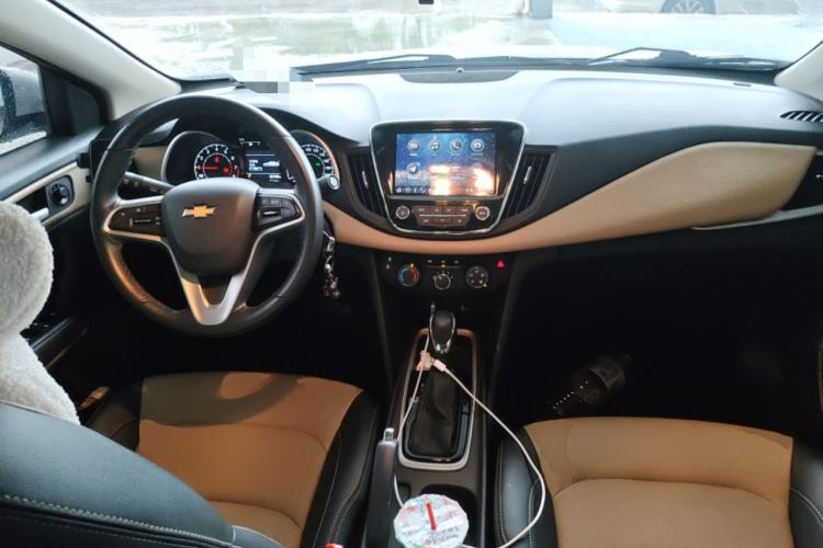 Used Chevrolet Monza 2021 320 Automatic Enjoyment Sunroof Edition Center Console