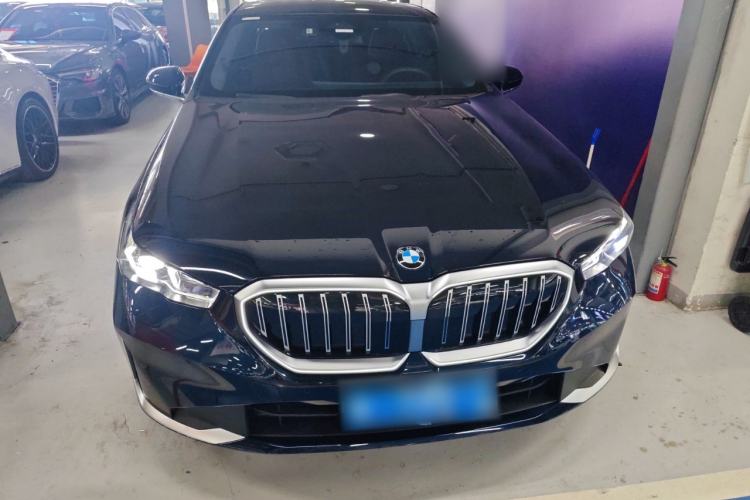 Used BMW 5 Series 2024 525Li Luxury Package Front