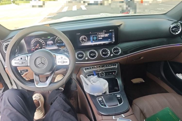 Ojetý Mercedes-Benz E-Class 2020 Facelift E 260 Sport Edition