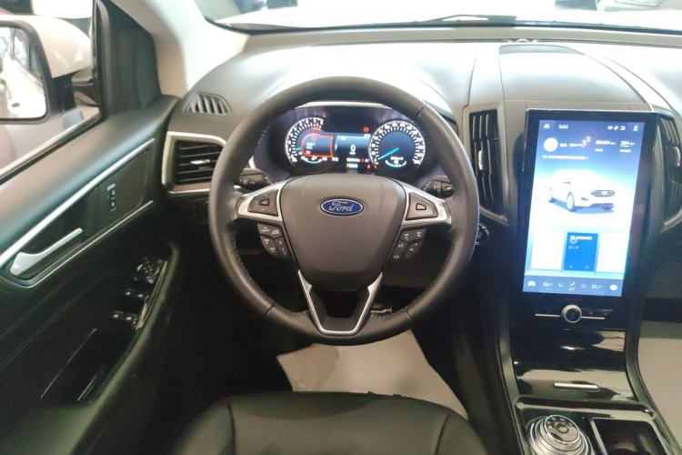 Used Ford Edge 2020 EcoBoost 245 Two-Wheel Drive Titanium 7-Seater Steering Wheel