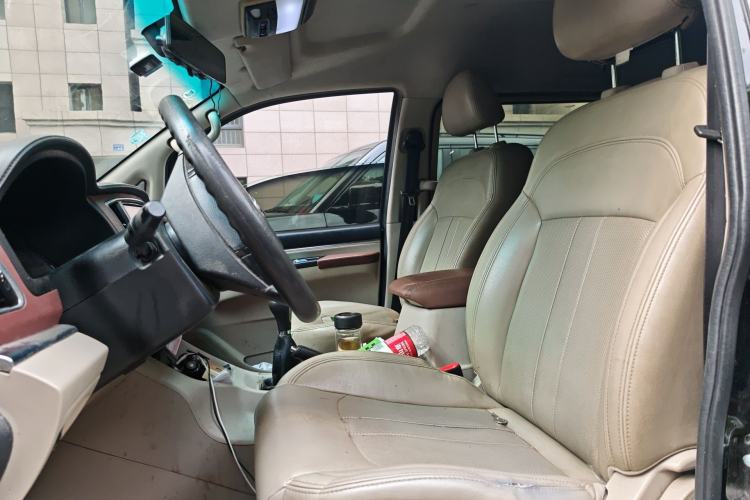 Used FORTHING Lingzhi 2018 M5L 1.6L 7-Seater Luxury Model Left Front Seat