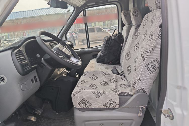 Used JMC Transit 2019 2.8T Commercial Version Short Wheelbase Mid-Roof 3-Seater China VI Standard JX493
