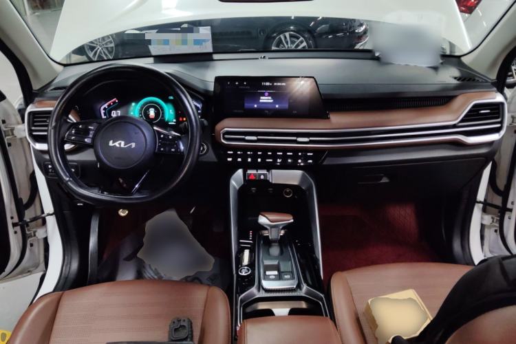 Used Kia Sportage R 2021 Ace 2.0L Splendid Edition Center Console