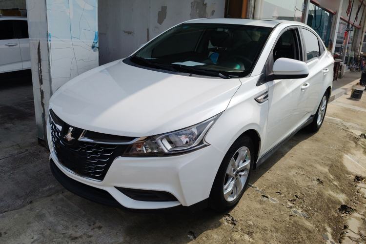 Used Luxgen S3 2016 1.6L CVT Deluxe Model with Sunroof