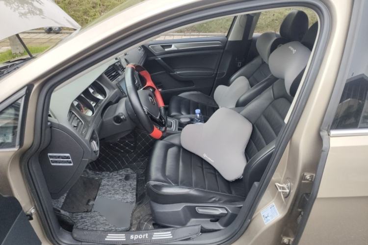 Used Volkswagen Golf 2016 230TSI Automatic Luxury Version Left Front Seat