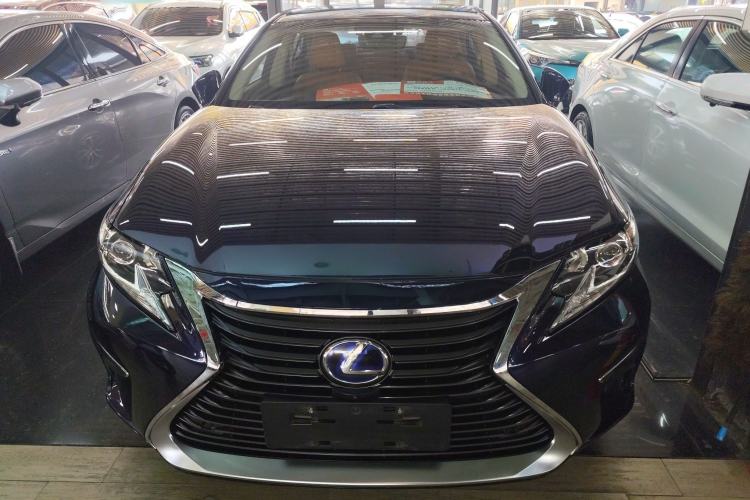Used Lexus ES 2015 300h Comfort Edition
