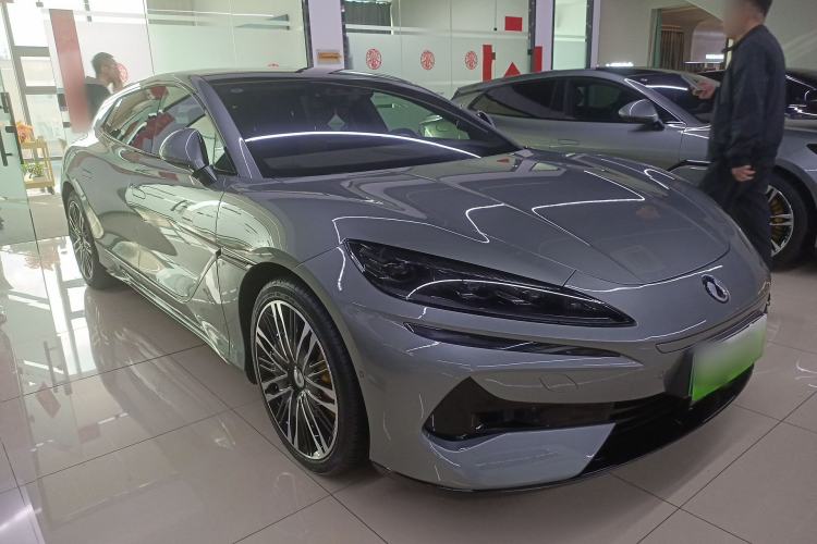 Used Denza Z9GT 2024 1100 Four-Wheel Drive Ultra Version Front Right 45 Deg