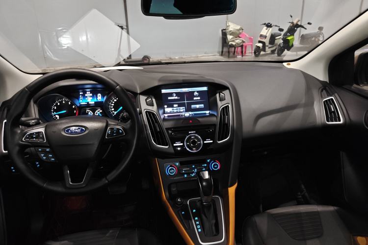 Used Ford Focus 2015 Hatchback EcoBoost 180 Automatic Sport Model