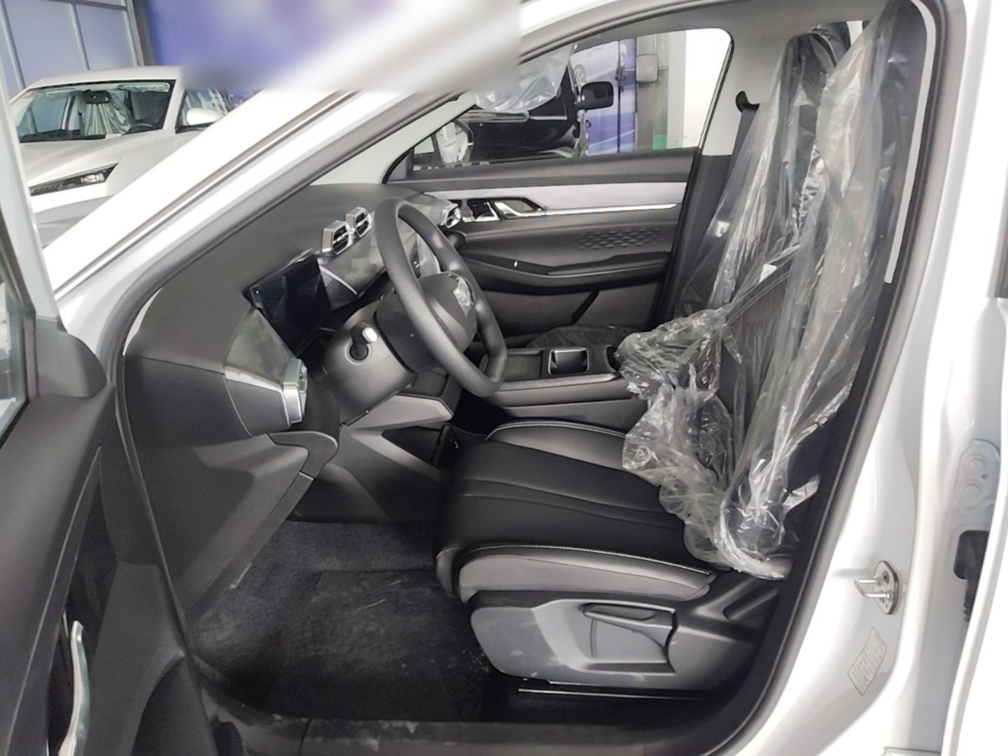 Dongfeng Aeolus SKY EV01 2025 530 km AIR Elite Edition — снимка 17