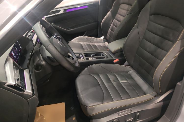 Used Volkswagen FAW-Volkswagen CC 2023 380TSI Striking Edition
