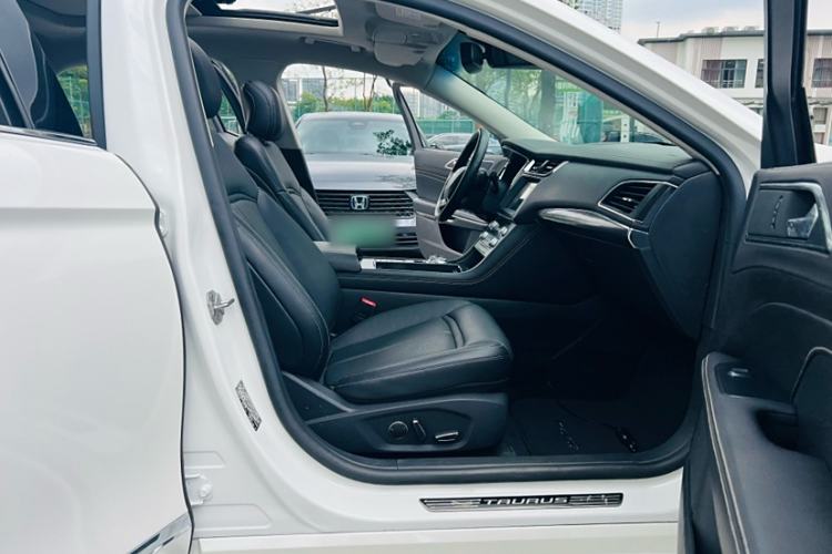 Used Ford Taurus 2017 EcoBoost 180 Luxury Model