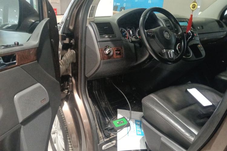 Used Volkswagen Multivan 2012 2.0 TSI Two-Wheel-Drive Luxury Edition