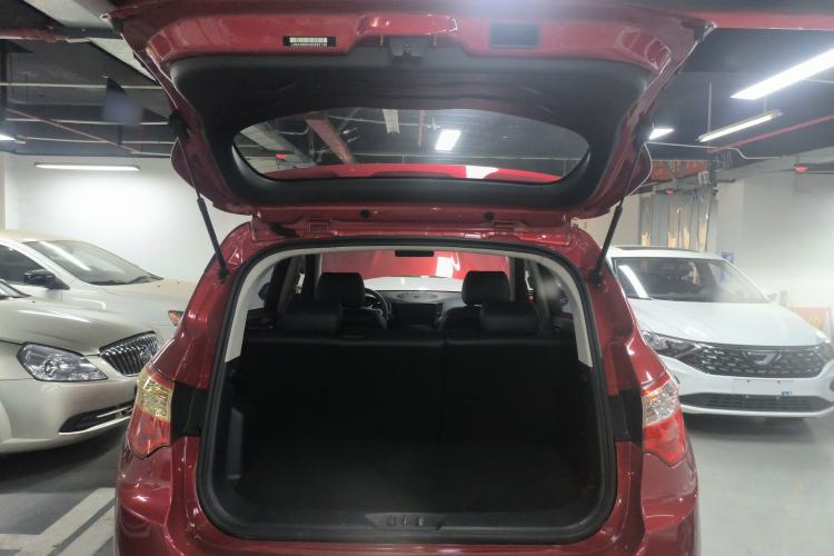 Used CHANGAN CS35 2016 1.6L Automatic Luxury Model China V Standard Trunk