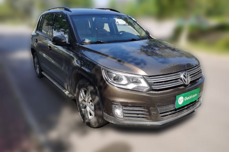 Used Volkswagen Tiguan 2015 1.8TSI Manual Two-Wheel Drive Fashion Edition Front Right 45 Deg
