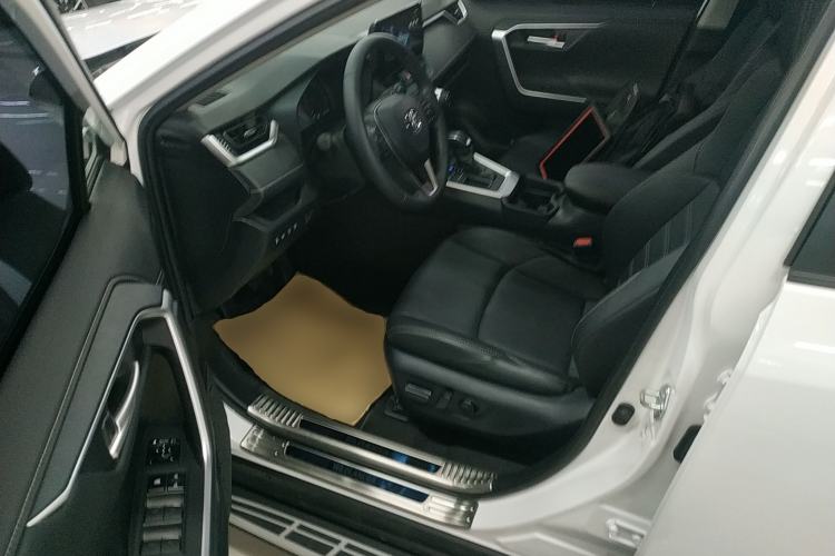 Used Toyota Wildlander 2022 2.0L CVT Two-Wheel Drive Luxury PLUS Edition