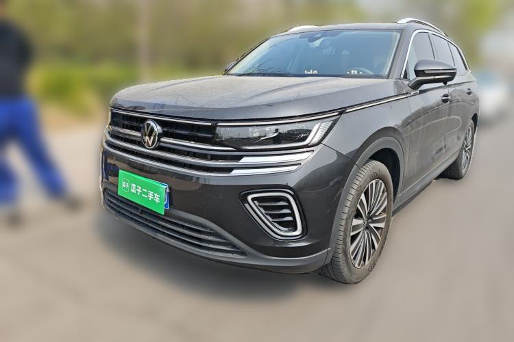 Used Volkswagen Tavendor 2024 330TSI Luxury Touring - All-Inclusive Edition