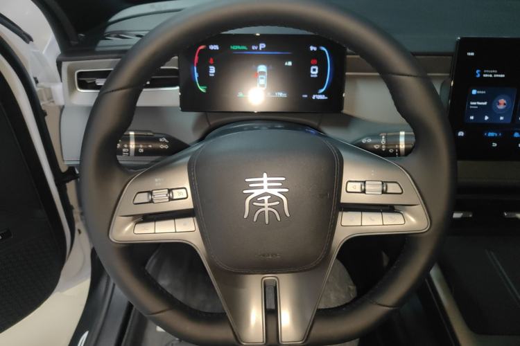 Used BYD Qin PLUS 2025 DM-i Smart Drive 55KM Leading Model
