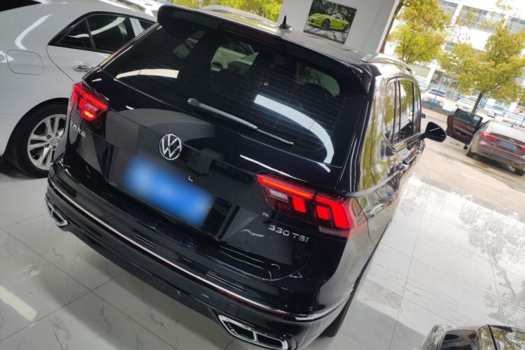 Used Volkswagen Tiguan L 2024 330TSI Automatic Two-Wheel Drive R-Line Enhanced Edition Rear Right 45 Deg