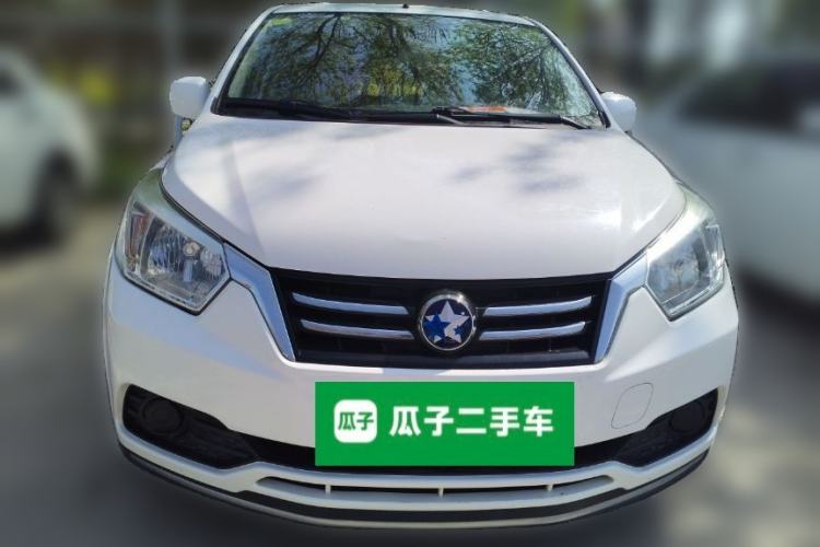 Used Venucia R50 2015 1.6L Manual Fashion Edition Front