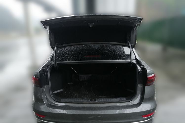 Used Geely Auto Emgrand 2026 Model 4th Generation 4 Millionth Anniversary Edition 1.5L Manual Overdrive Edition