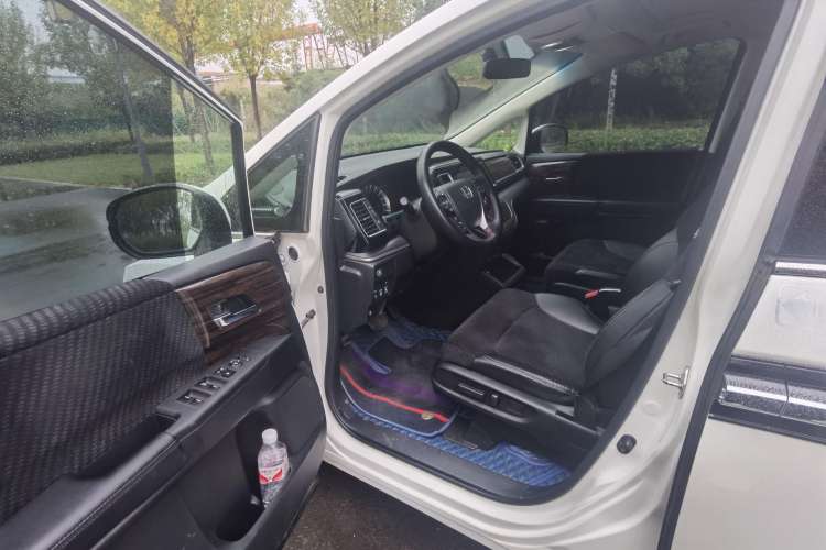 Used Honda Elysion 2016 2.4L Comfort Edition
