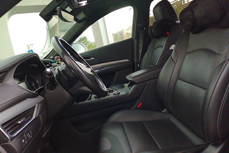 Used Cadillac XT4 2020 28T Two-Wheel-Drive Leading Version
